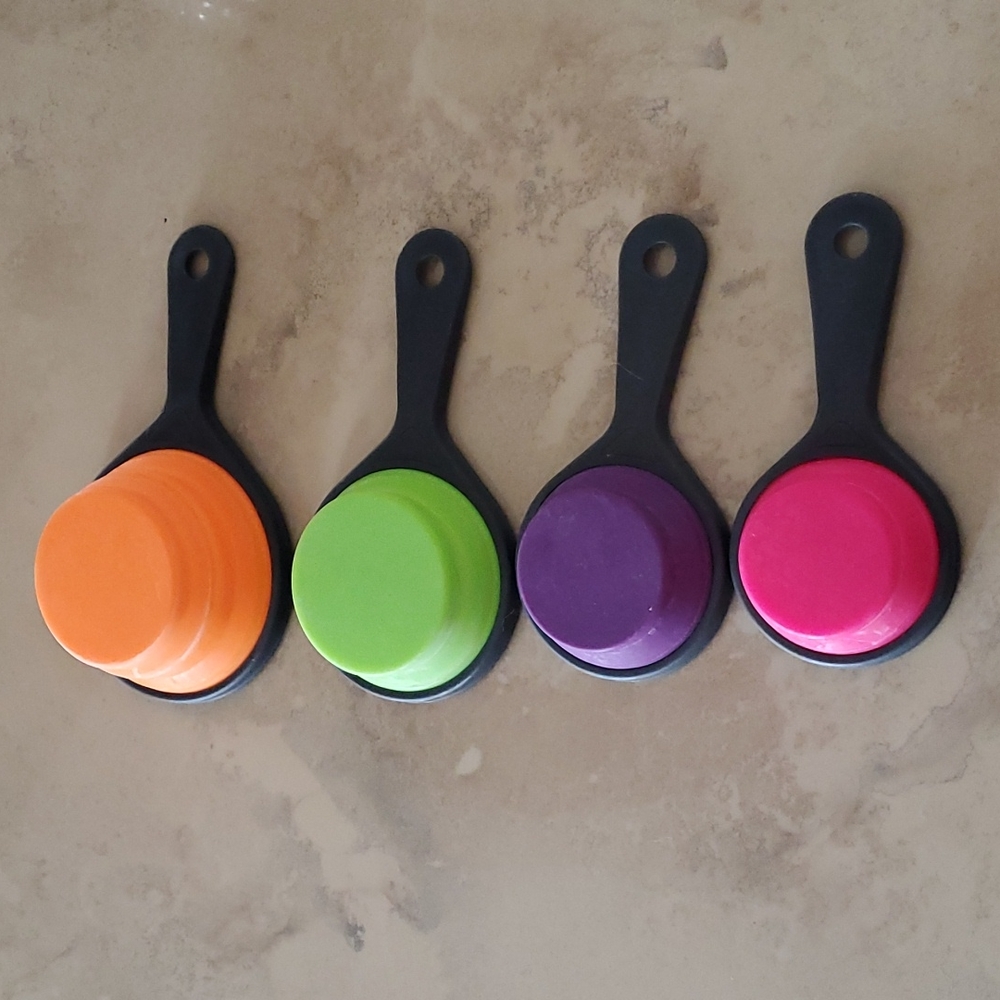 Collapsible Measuring Cup Set - Picture 2 of 7